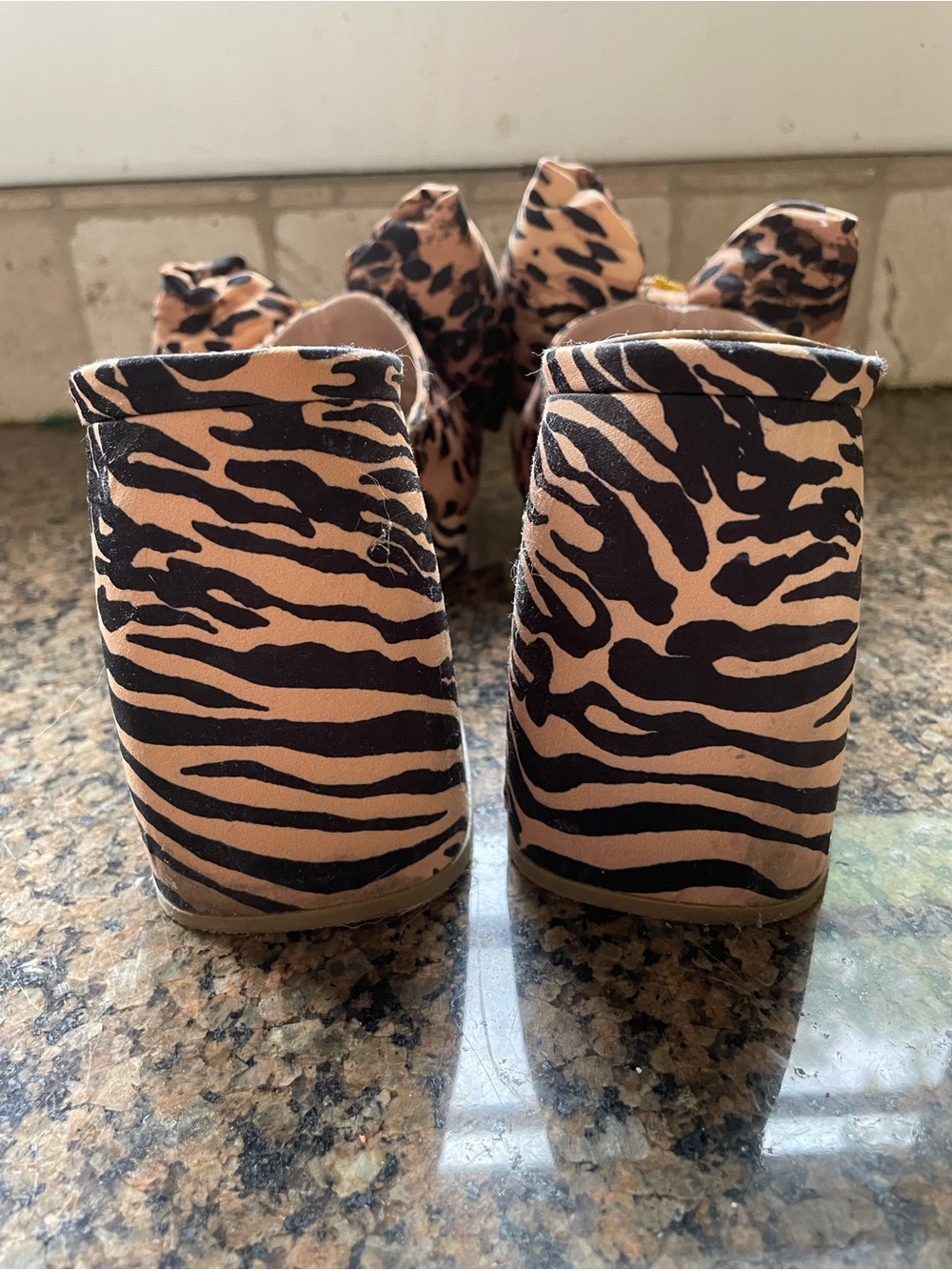 Betsey Johnson Possie Leopard Bow Slide Mules with Gem Accents, Size 11 - Picture 8 of 9